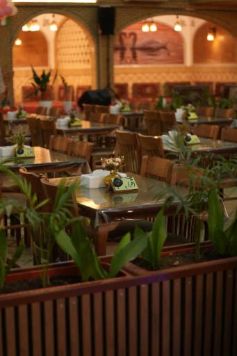 عکس سفره خانه بین المللی صحرا