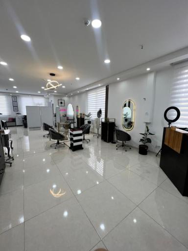 عکس آموزشگاه فنی و حرفه ای زیبایی مقدم