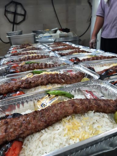 عکس تهیه غذای بوی گندم