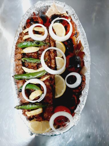 عکس تهیه غذای بوی گندم