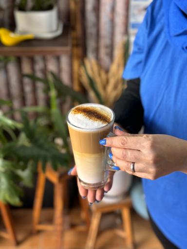 کافه رز آبی