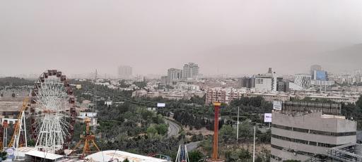 عکس شهربازی و بولینگ استارلند برج میلاد