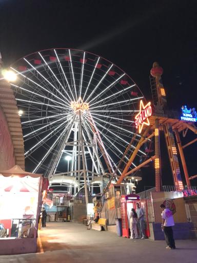 عکس شهربازی و بولینگ استارلند برج میلاد