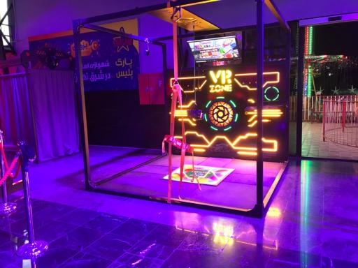 عکس شهربازی و بولینگ استارلند برج میلاد