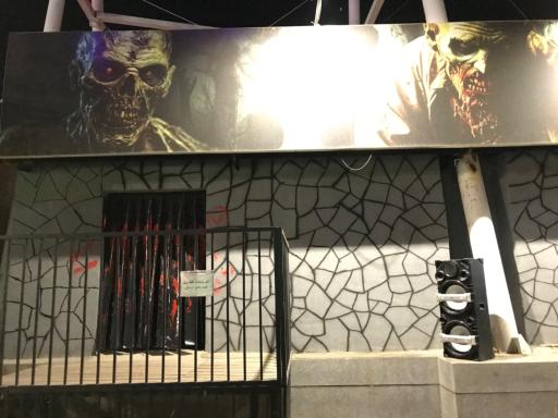 شهربازی و بولینگ استارلند برج میلاد