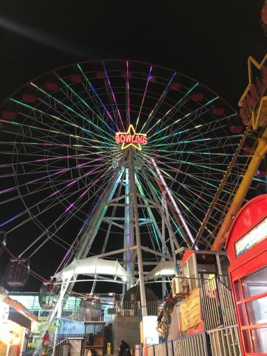 عکس شهربازی و بولینگ استارلند برج میلاد