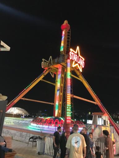 عکس شهربازی و بولینگ استارلند برج میلاد