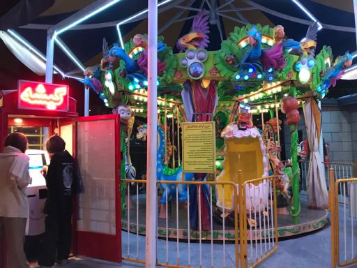 عکس شهربازی و بولینگ استارلند برج میلاد