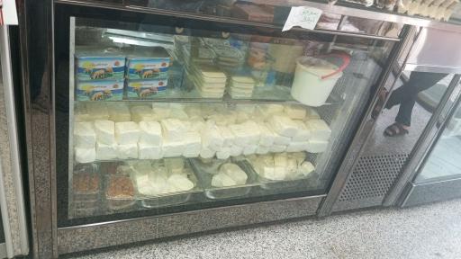 عکس لبنیات و بستنی سنتی دشتی