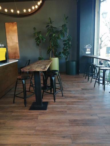 عکس قهوه لمیز شعبه شهرک غرب