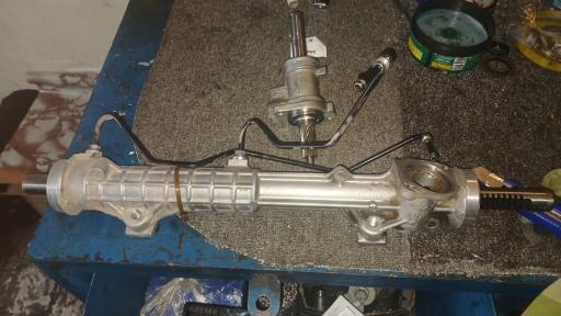 عکس هیدرولیک فرمان اتومبیل جلوبندی