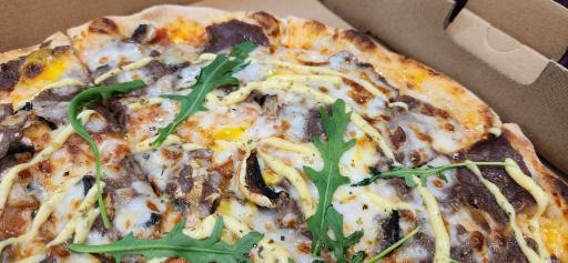 عکس خانه پیتزای نویان 