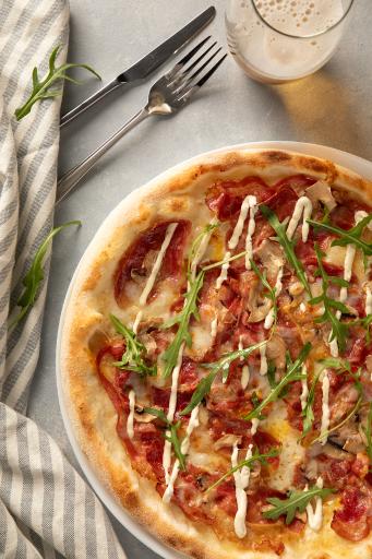 عکس خانه پیتزای نویان 