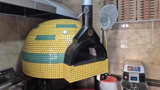 عکس خانه پیتزای نویان 