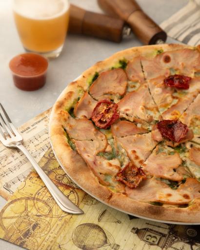 عکس خانه پیتزای نویان 