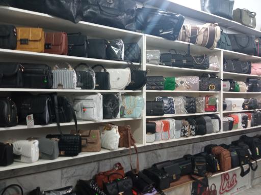 عکس فروشگاه کیف حنا 