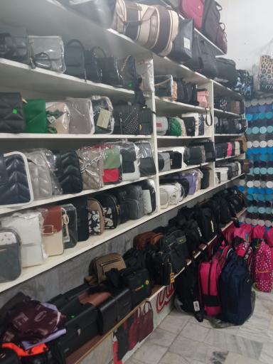 عکس فروشگاه کیف حنا 