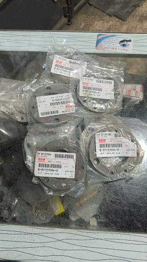 عکس فروشگاه لوازم یدکی ایسوزو (میلادی)