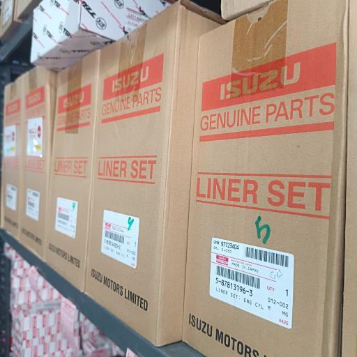 عکس فروشگاه لوازم یدکی ایسوزو (میلادی)