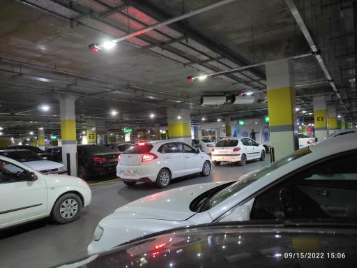 عکس پارکینگ سیتی سنتر اصفهان