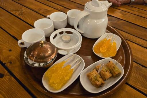 رستوران طومار