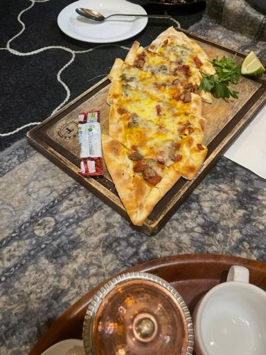 رستوران طومار