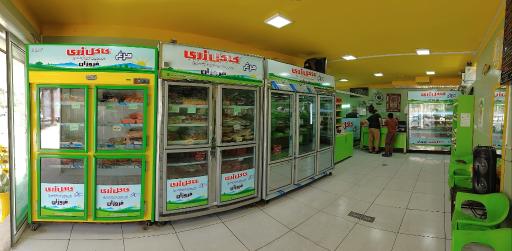 عکس تولید گوشت مرغ فروزان کاکل زری