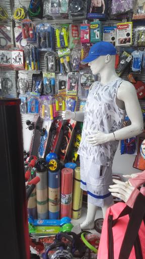 عکس فروشگاه لوازم ورزشی تختی