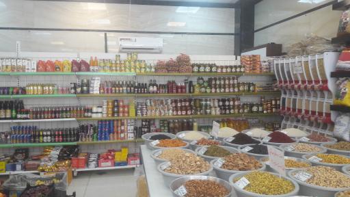 عکس بازار روز میوه مشتاق