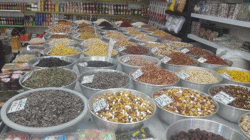 عکس بازار روز میوه مشتاق