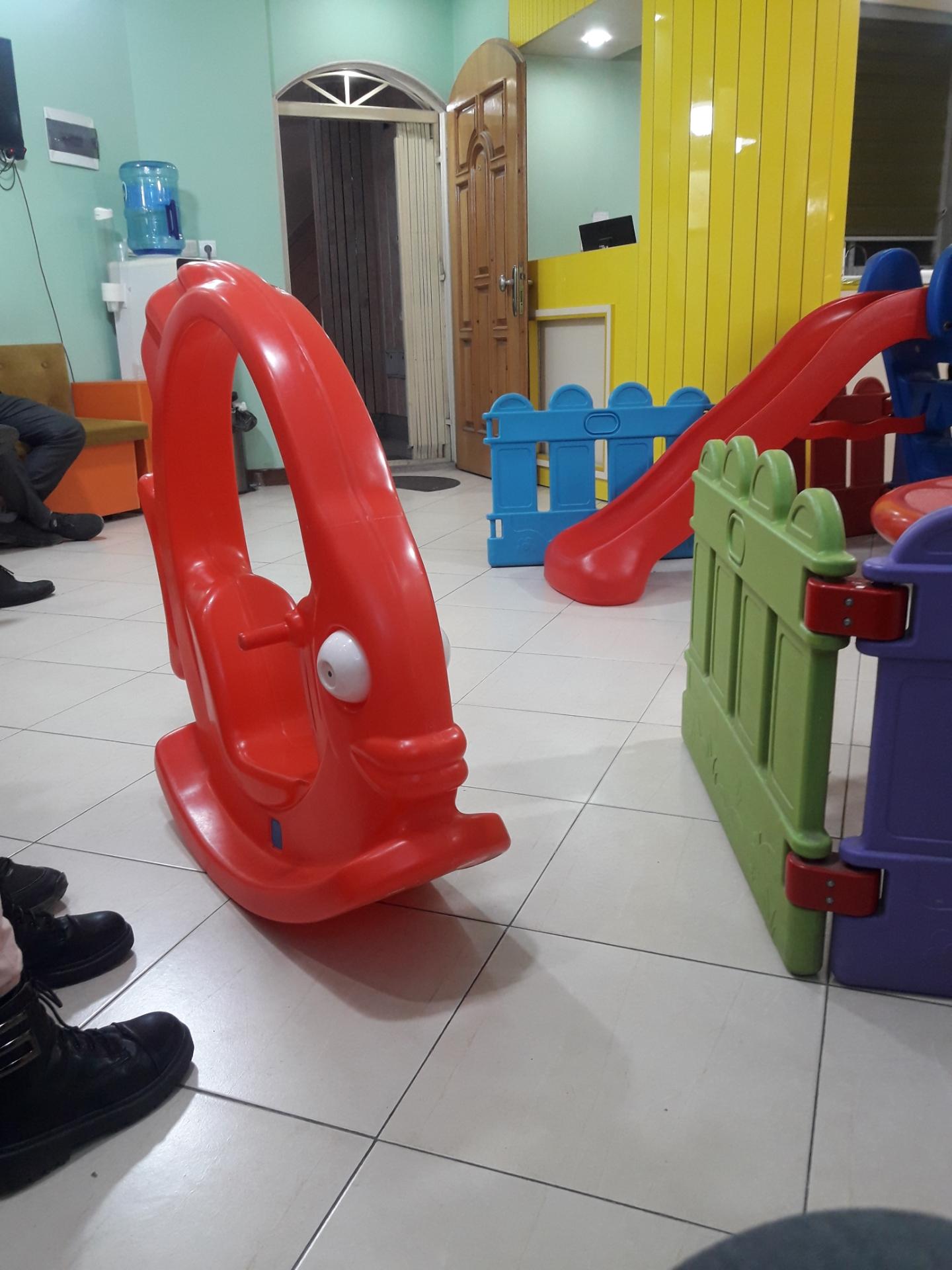 عکس مطب دکتر مزدارانی متخصص اطفال