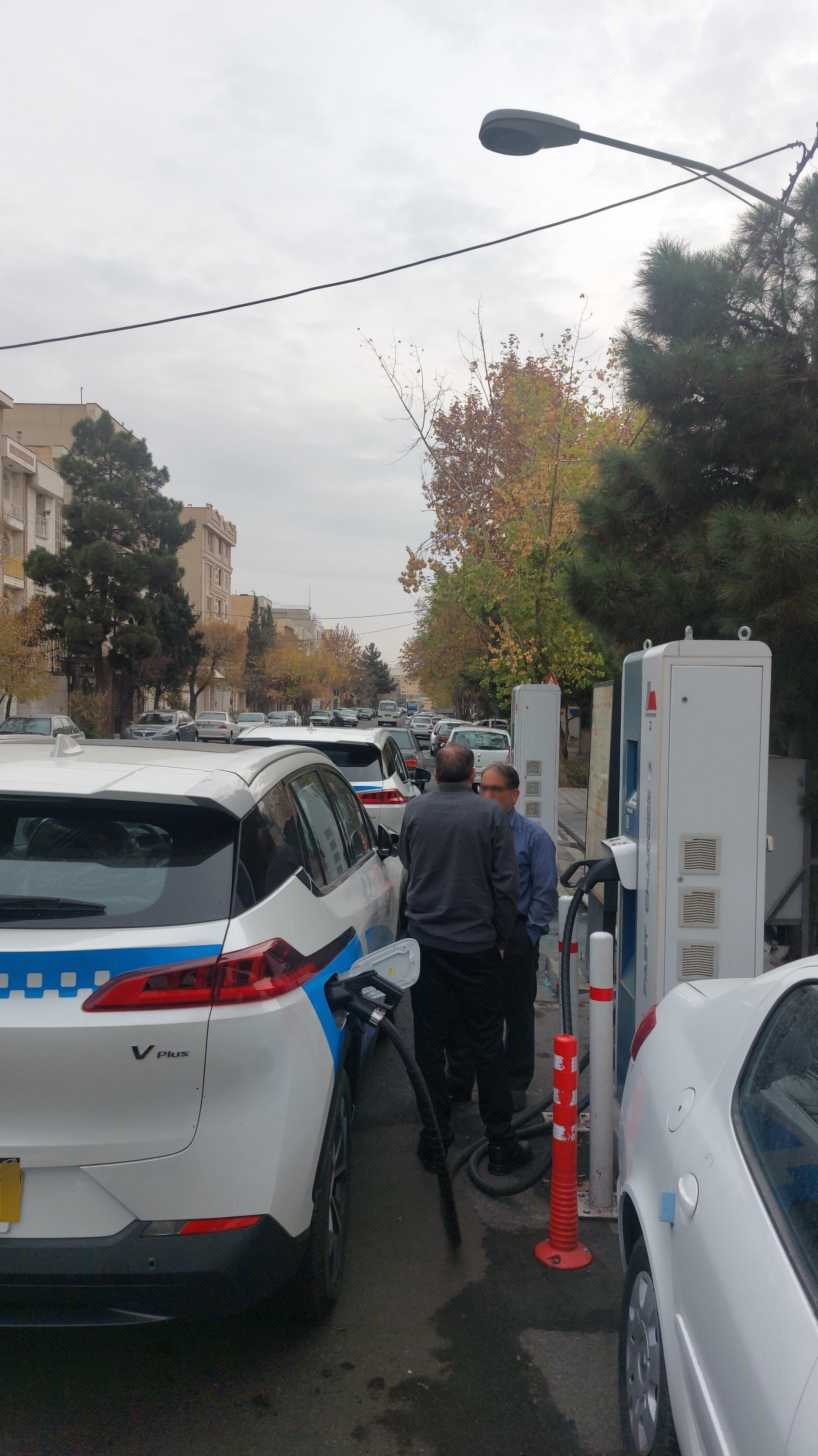 عکس ایستگاه شارژ منطقه 8 شهرداری