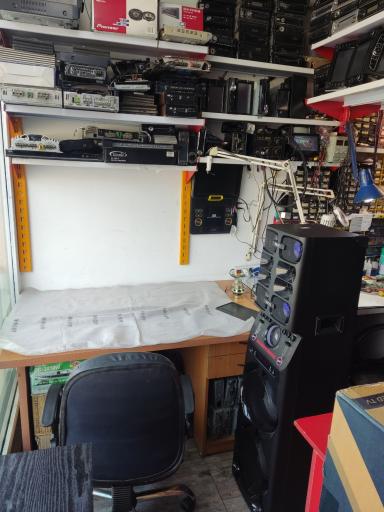 عکس تعمیرات صوتی تصویری 1*3