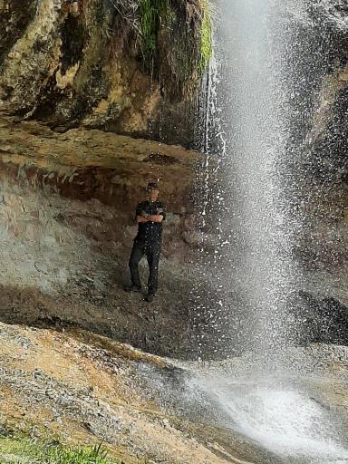 عکس آبشار گیسو