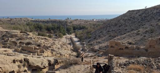 عکس گورستان صخره‌ای سیراف