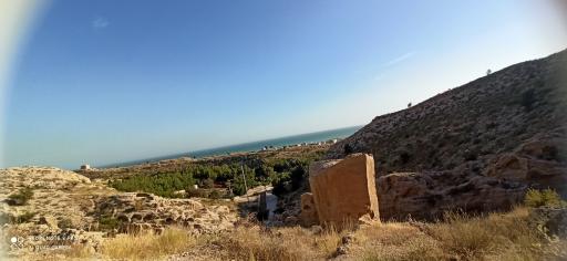 عکس گورستان صخره‌ای سیراف