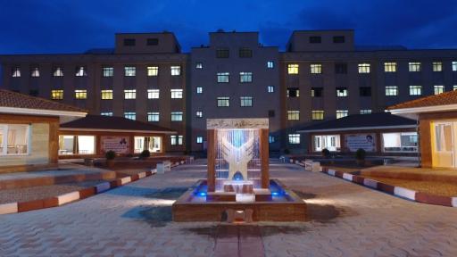 عکس دانشگاه آزاد اسلامی واحد شاهین شهر