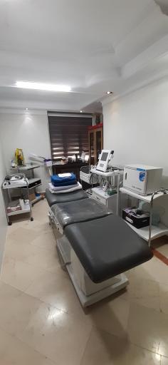 عکس مرکز تخصصی پوست، مو و لیزر نیکو