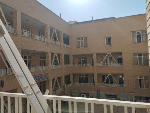 عکس مدرسه علمیه آیت الله حائری یزدی