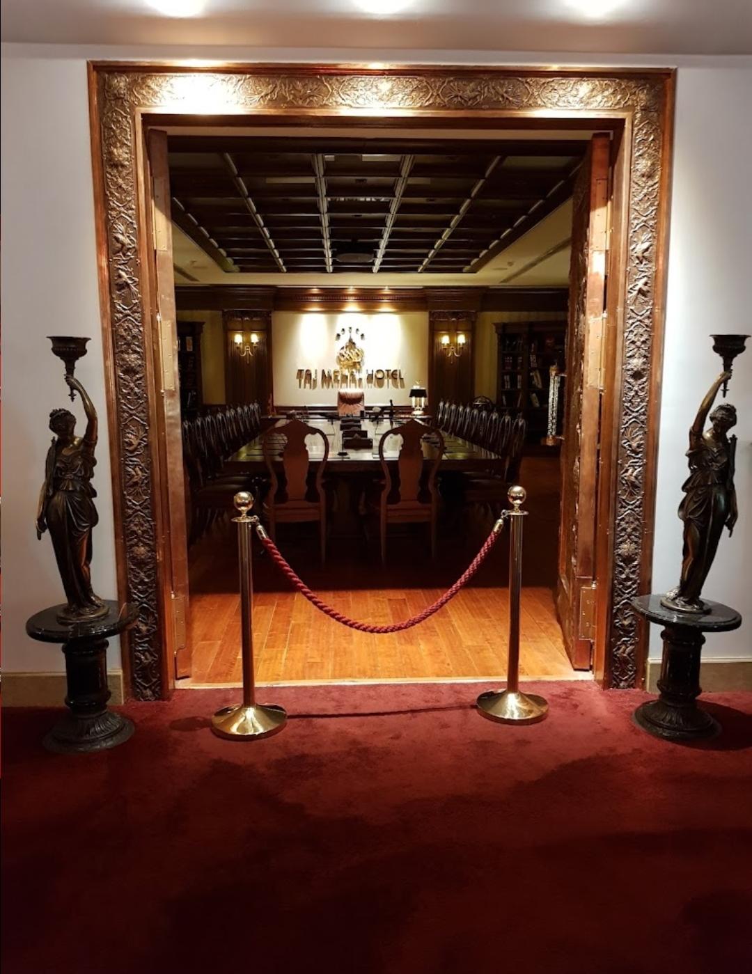 عکس هتل تاج محل