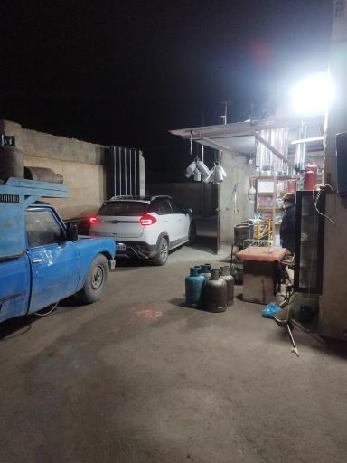 عکس نمایندگی گاز مایع قادریان کپسول و پیک نیک پر کنی 