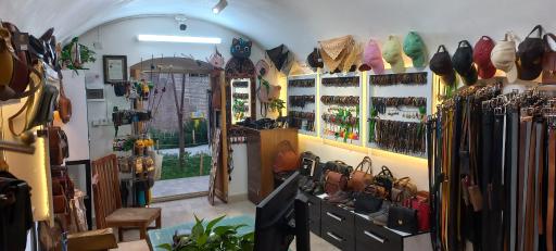 عکس چرم دست دوز چکاد 