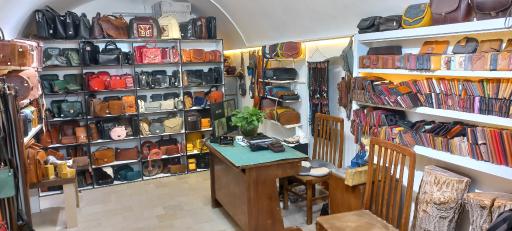 عکس چرم دست دوز چکاد 
