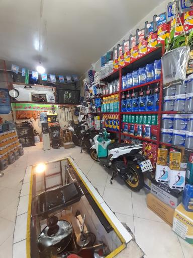 عکس تعمیرگاه و اتوسرویس باران