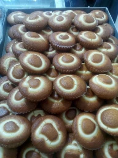 عکس کیک و کلوچه پزی مهدیار