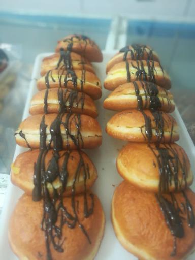 کیک و کلوچه پزی مهدیار