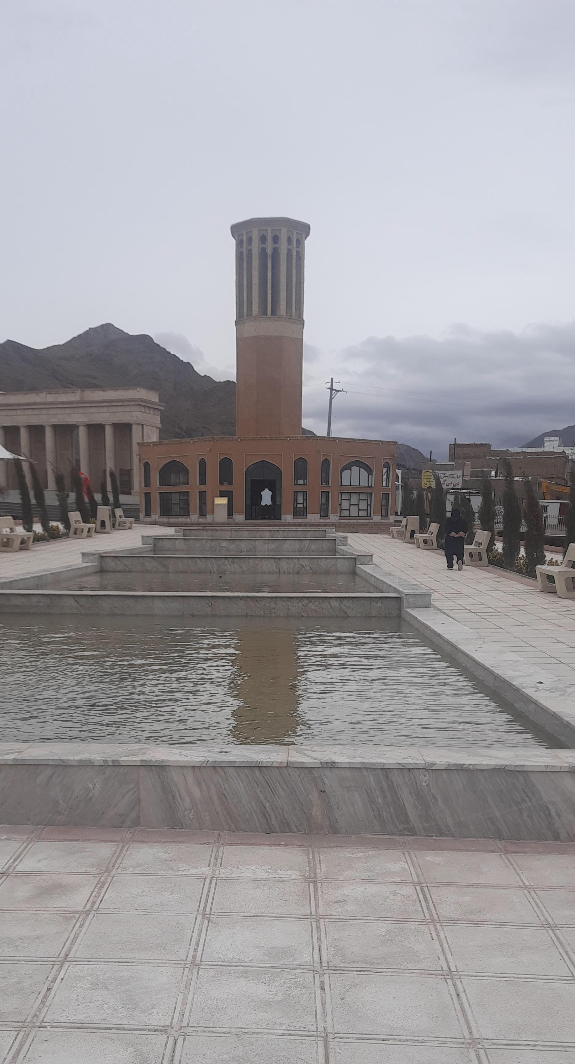 عکس بادگیر دولت آباد مینی ورد