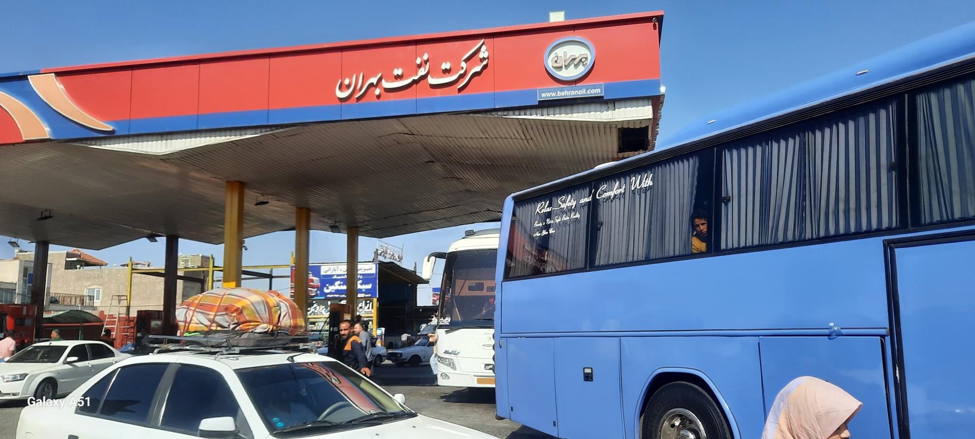 عکس پمپ بنزین مهریزی