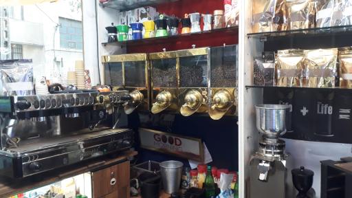 عکس سیگار و قهوه فروشی لوماری