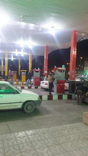 عکس پمپ بنزین مهریزی